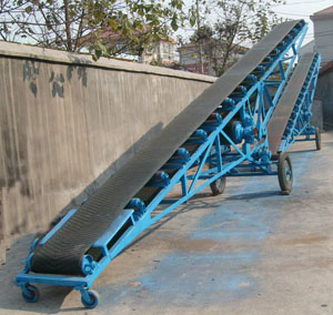移動輸送機