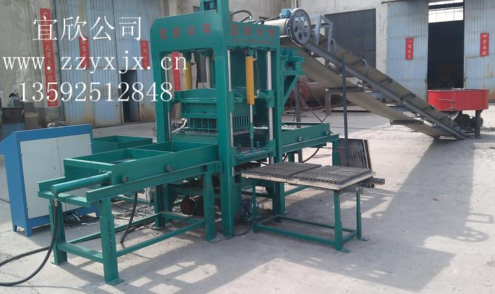 供應常州8-18鐵路護坡磚機 環?；ùu機設備