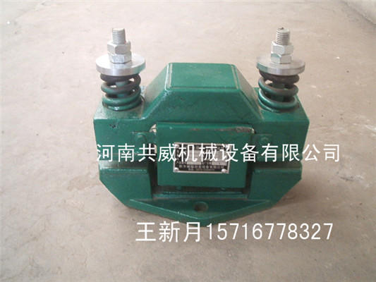  河南共威機械設(shè)備有限公司銷售CZ200型/CZ250型電磁振動器用途和產(chǎn)品介紹			 