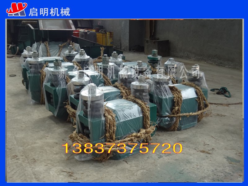 CZ250電磁倉壁振動器，振打器，防堵塞料倉推薦設(shè)備
