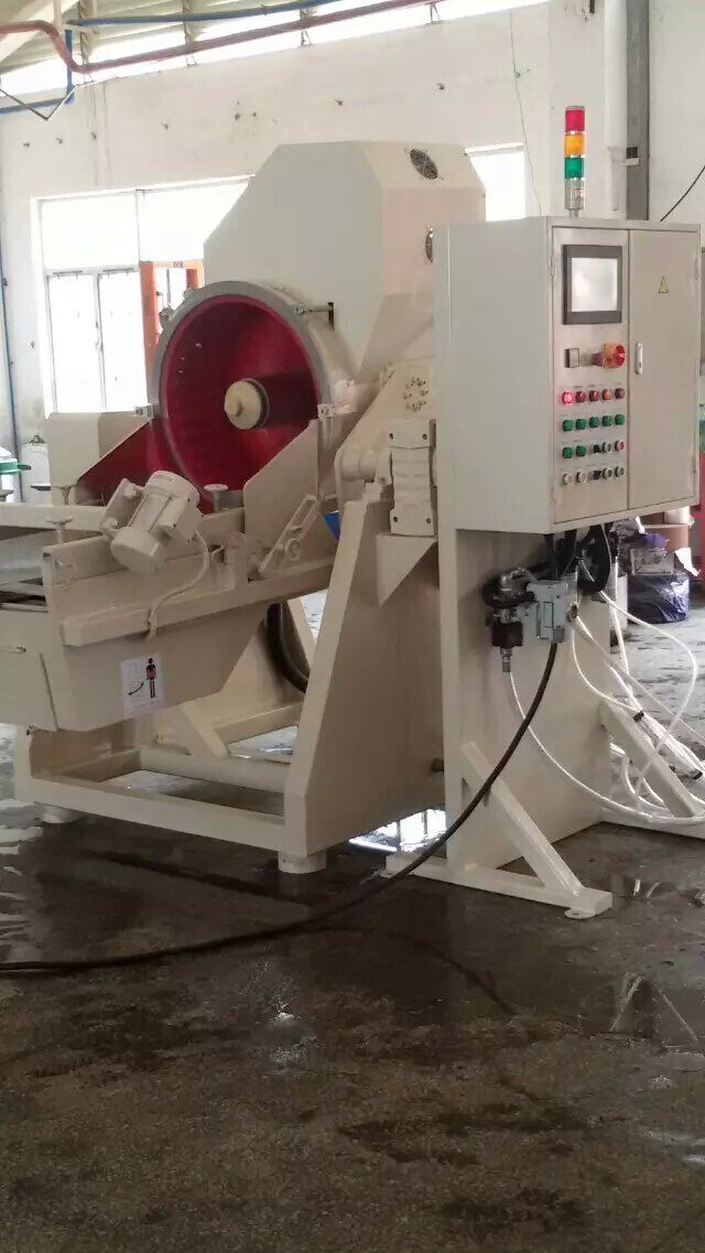 全自動(dòng)流水光飾機(jī)、無心光飾機(jī)