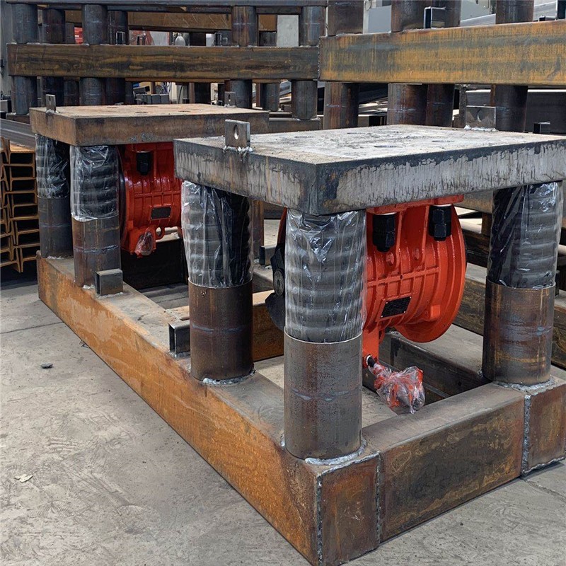 漏糞板振動(dòng)電機(jī)  漏糞板模具  漏糞板震臺(tái)