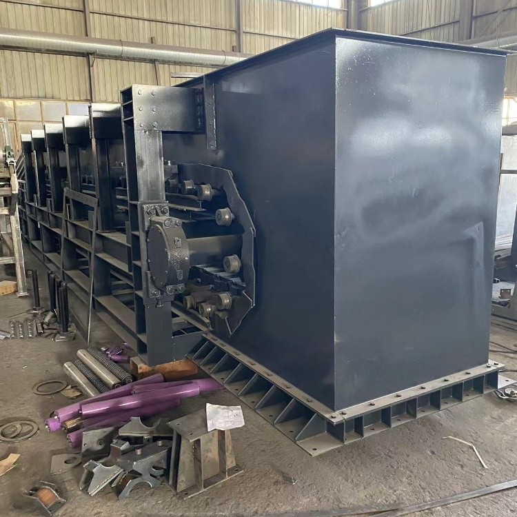 石塊給礦輸送機(jī) 輸送量大BL系列重型鏈板輸送機(jī)