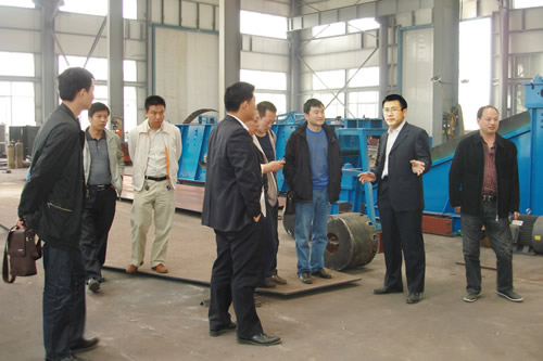 振動設(shè)備分廠