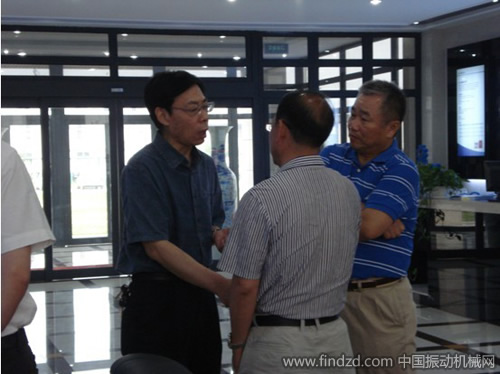 國內選煤廠總承包知名企業泰戈特一行至天津威德礦業設備公司參觀考察