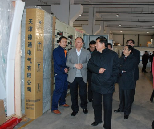 王顯政會長一行在天津德通電氣有限公司視察并與集團領導進行了交流