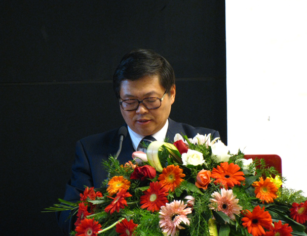 “高性能大型振動篩分技術”發明人趙躍民江蘇省第六屆十大杰出專利發明人