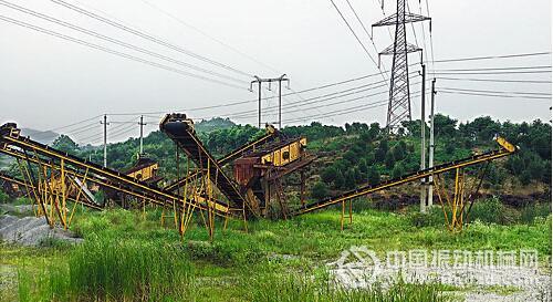 南昌首個建筑垃圾處理項目“爛尾”。
