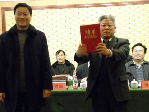 新鄉振動機械設備行業協會秘書長馮朝陽